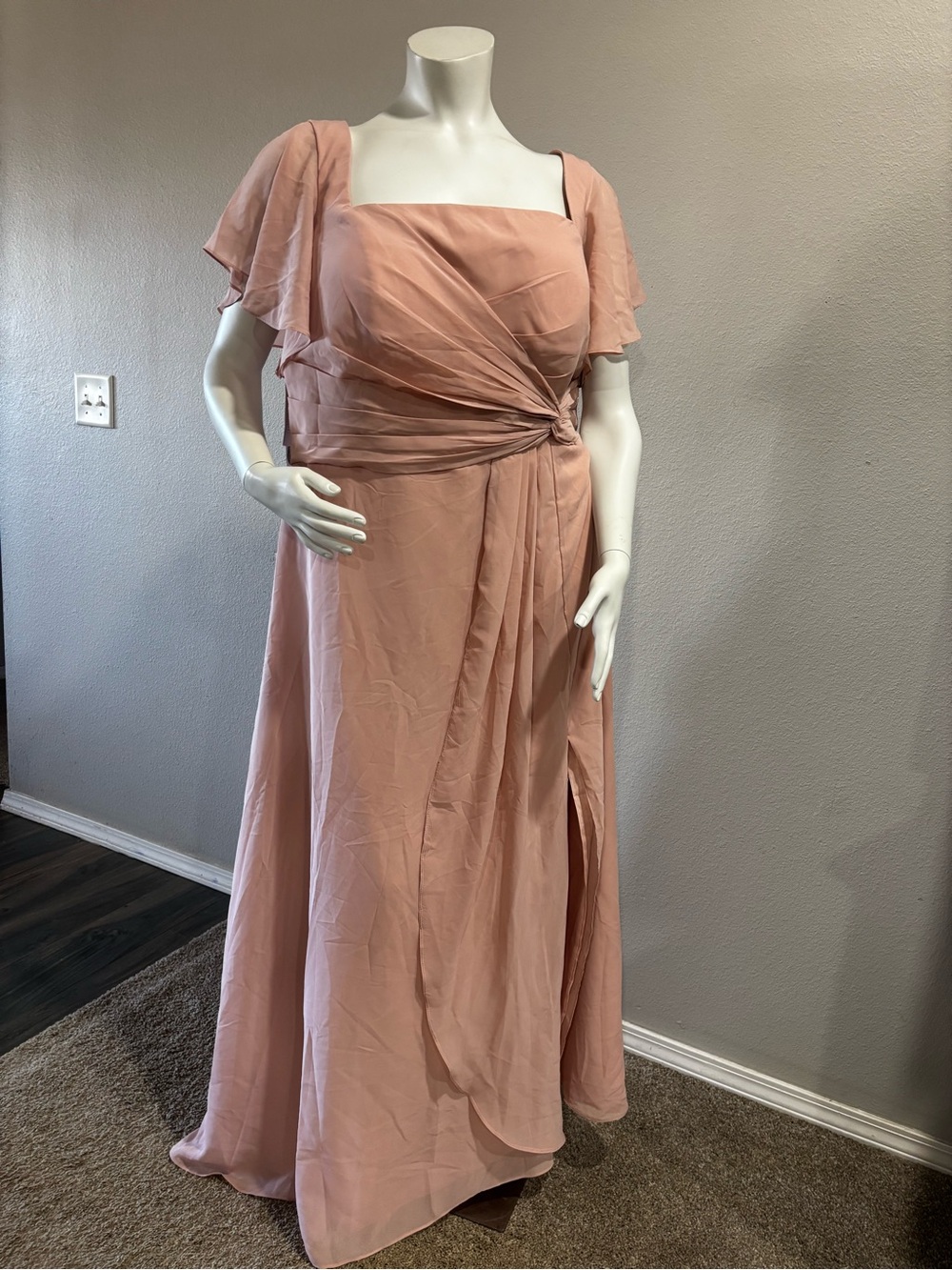 Elegant Dusty Rose Square-Neck Evening Dress